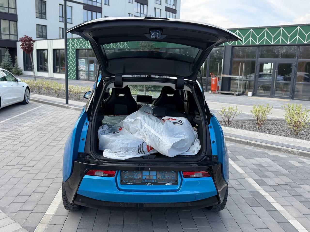 Фото - BMW I3 #8