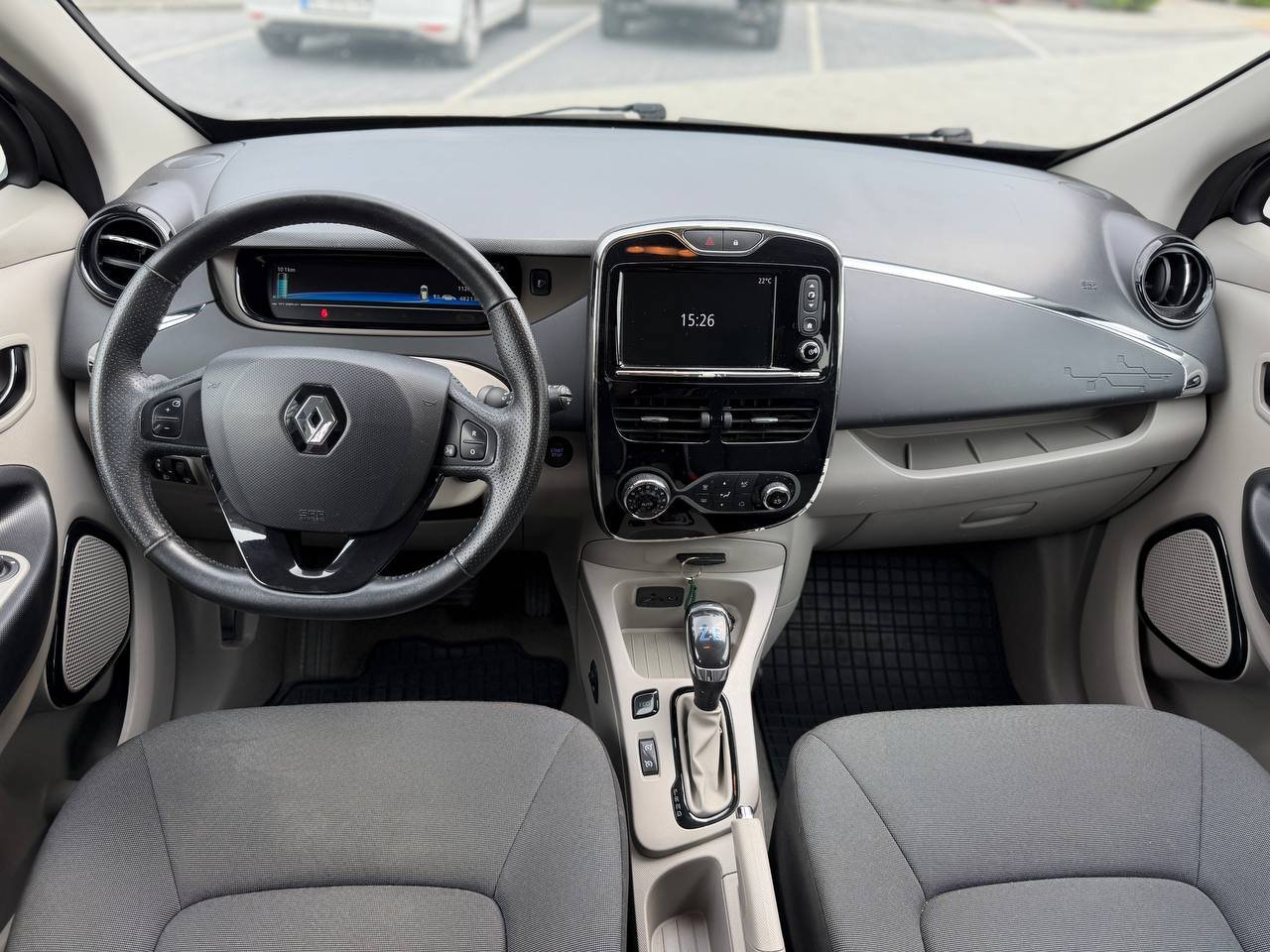 Фото - Renault ZOE #7