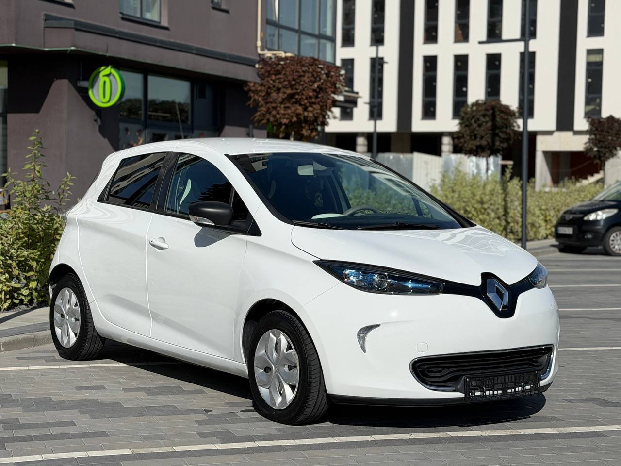 Фото - Renault ZOE #3