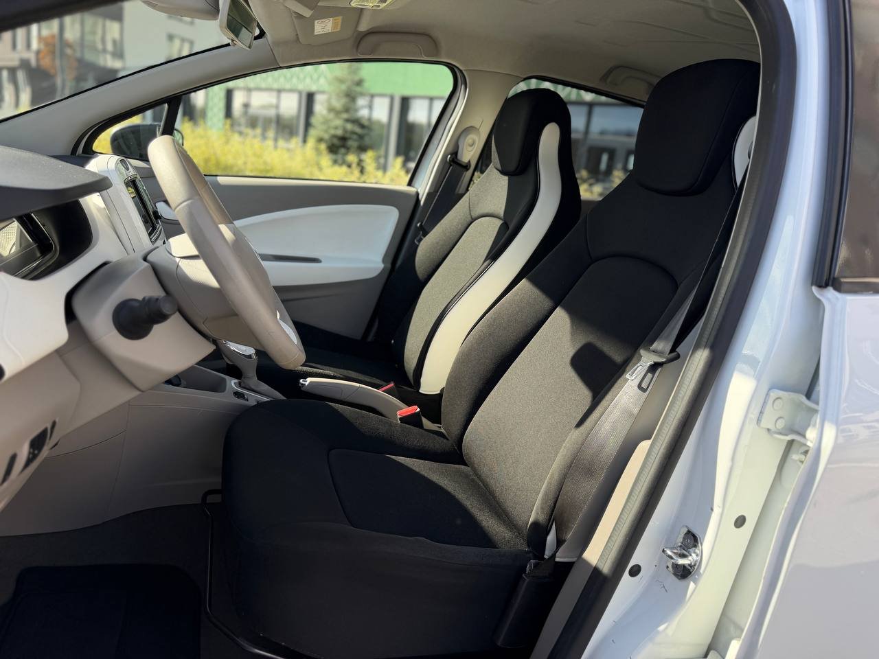 Фото - Renault ZOE #7