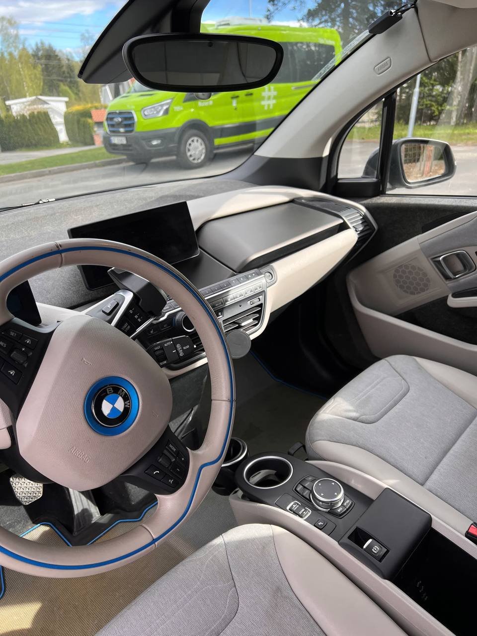 Фото - BMW I3 #9