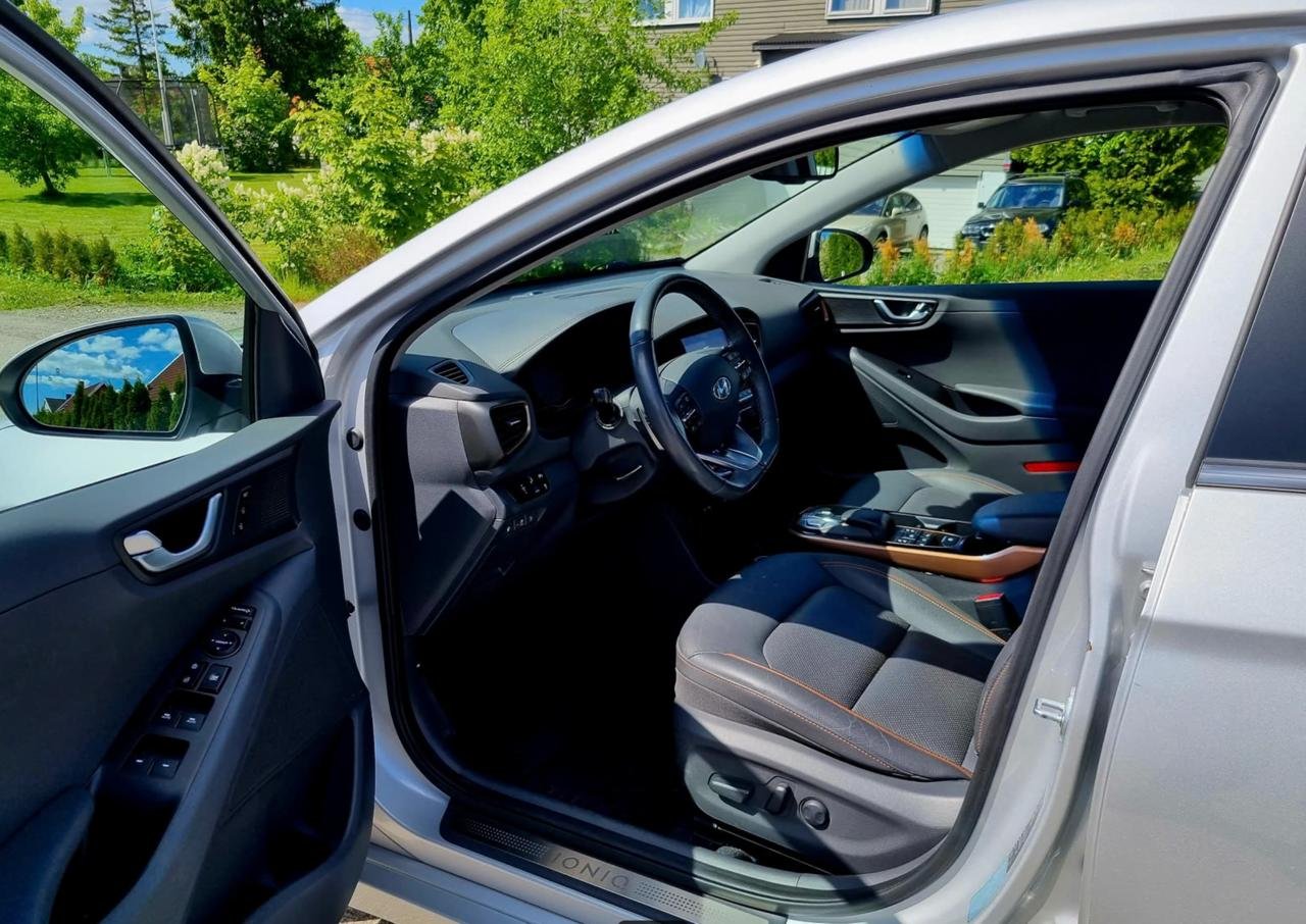 Фото - Hyundai IONIQ #10