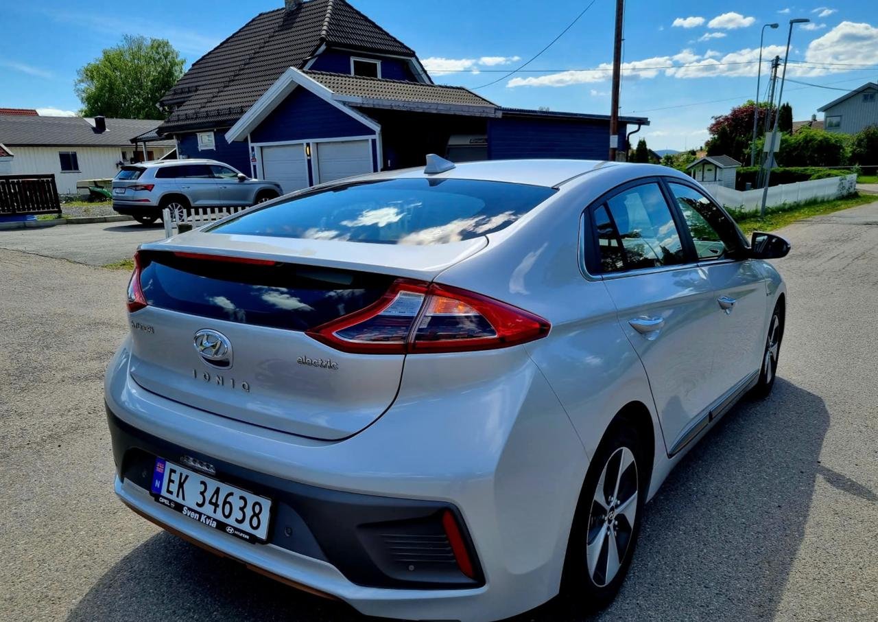Фото - Hyundai IONIQ #5