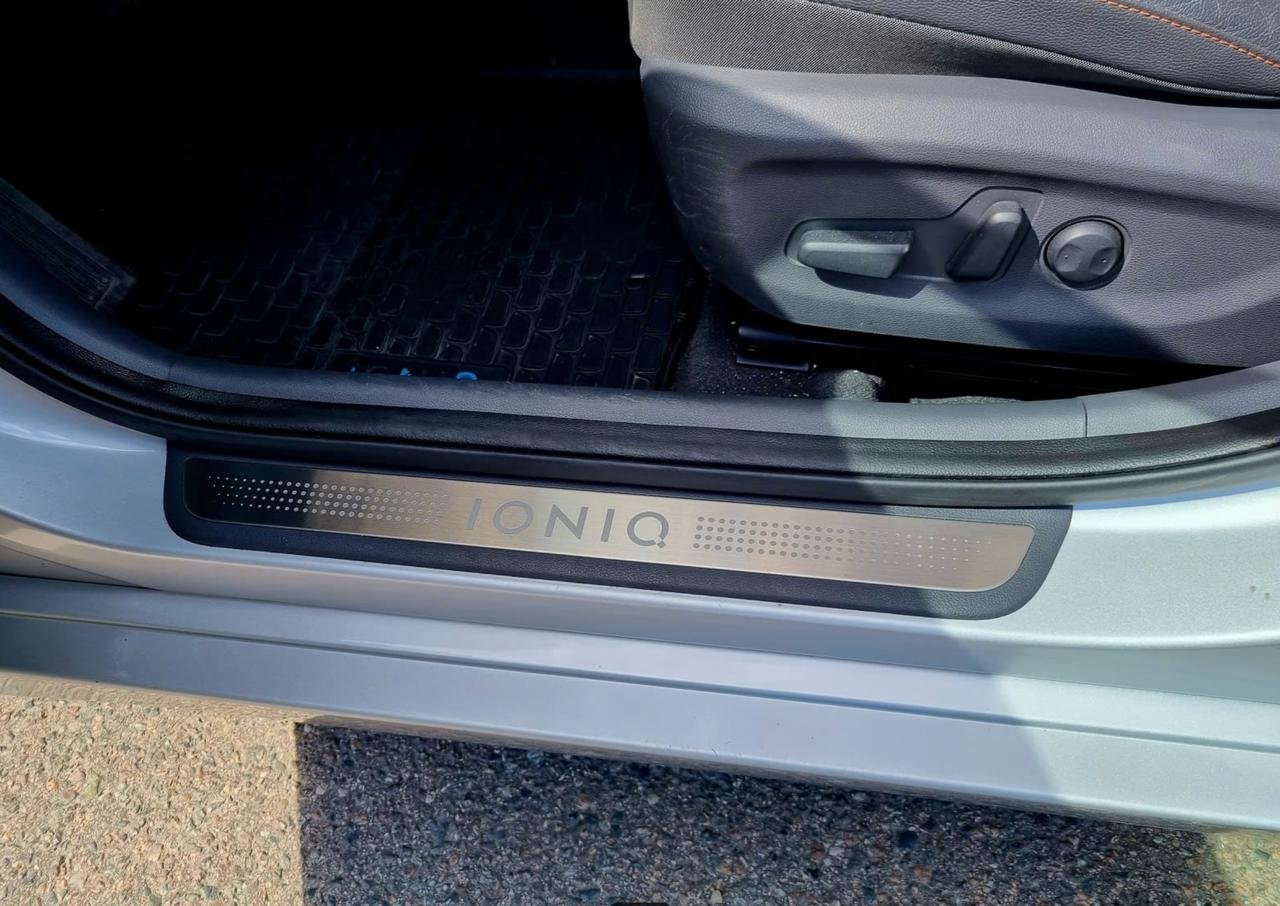 Фото - Hyundai IONIQ #12