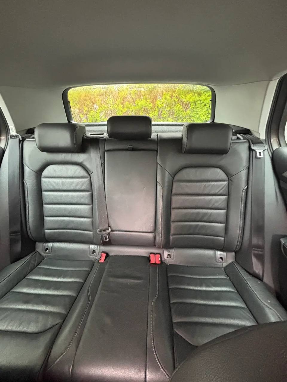 Фото - Volkswagen E-Golf #10