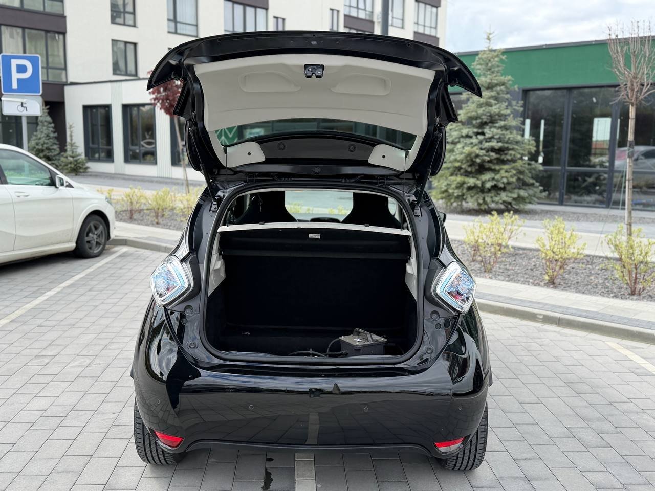 Фото - Renault ZOE #10