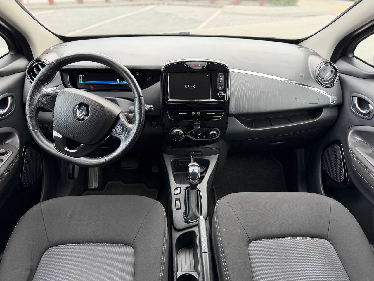 Фото - Renault ZOE #7