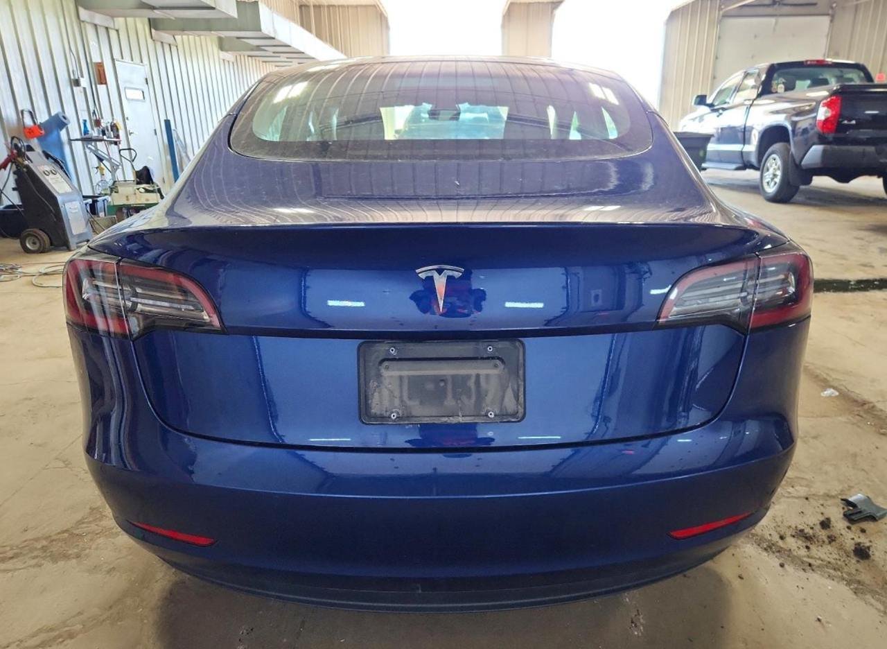 Фото - Tesla Model 3 #5