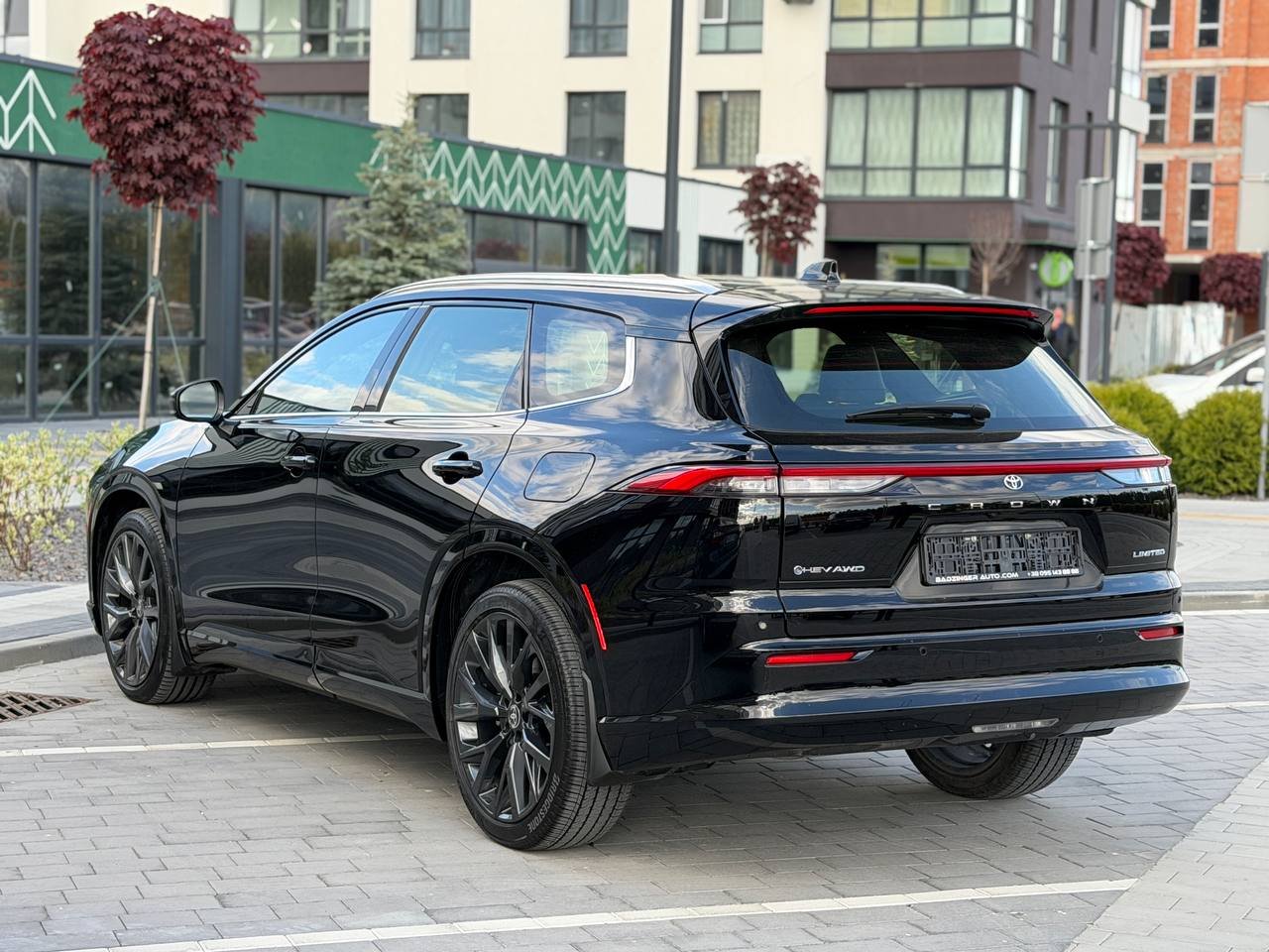 Фото - Toyota Crown Signia 2.5 Hybrid #4