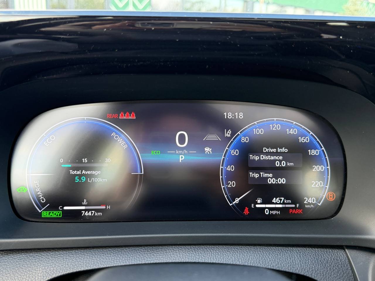 Фото - Toyota Crown Signia 2.5 Hybrid #5