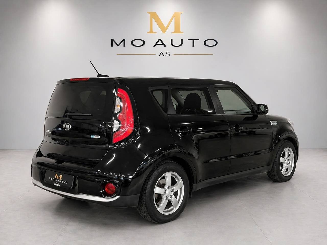 Фото - Kia Soul EV #4
