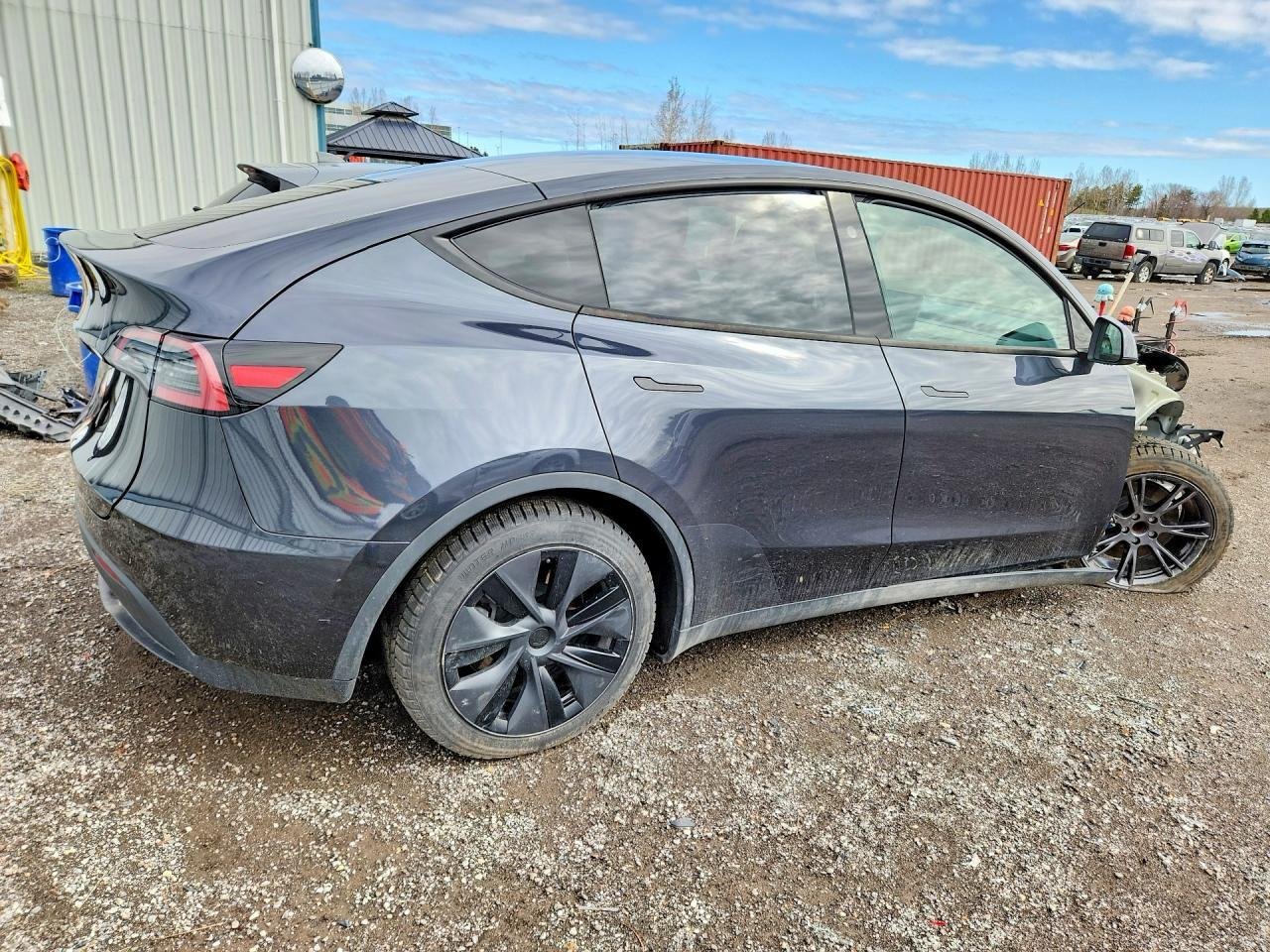 Фото - Tesla Model Y Long Range #4