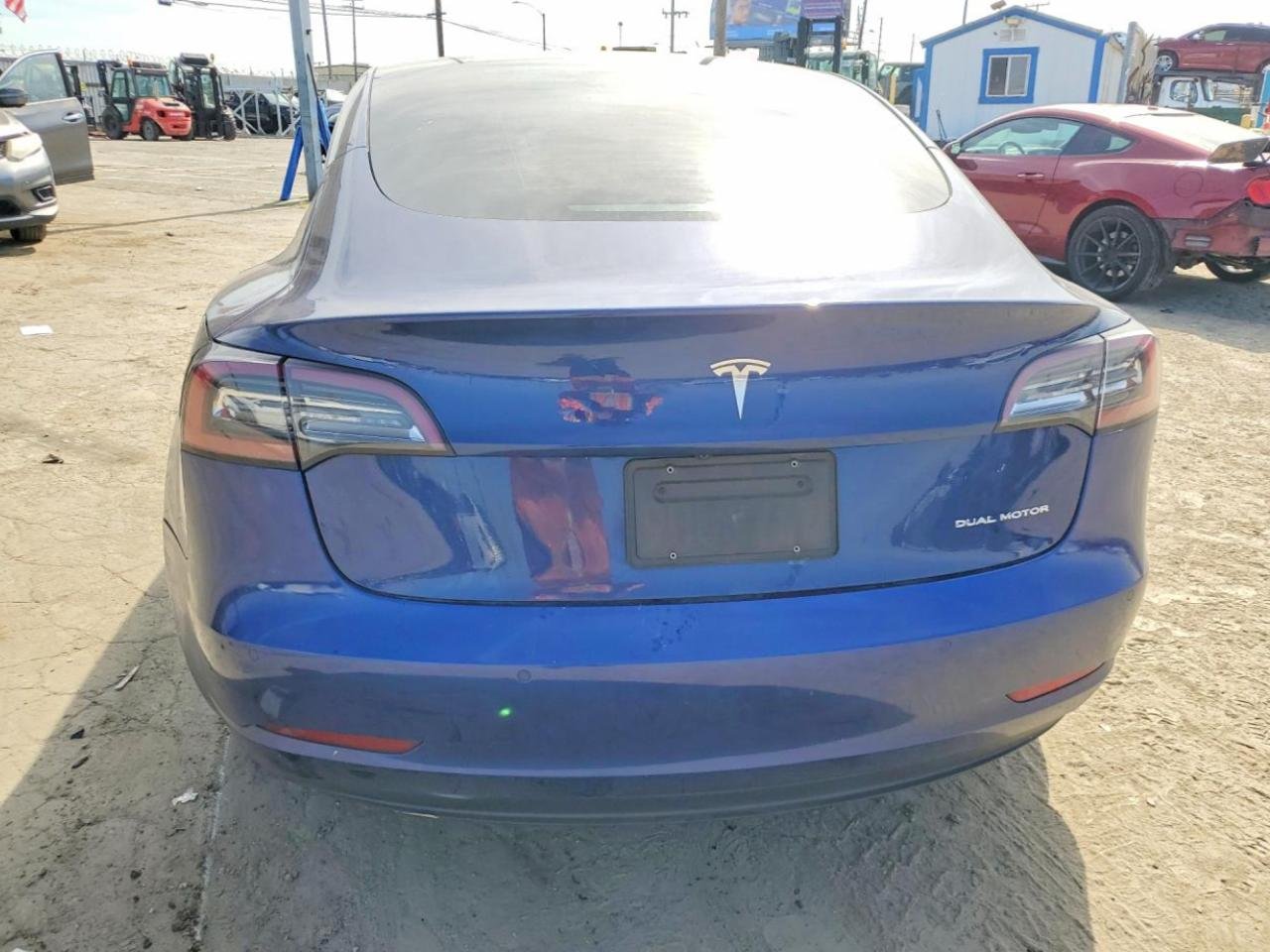 Фото - Tesla Model 3 #5