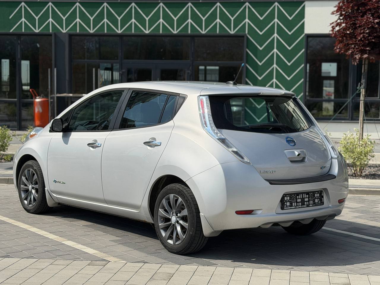 Фото - Nissan Leaf #6