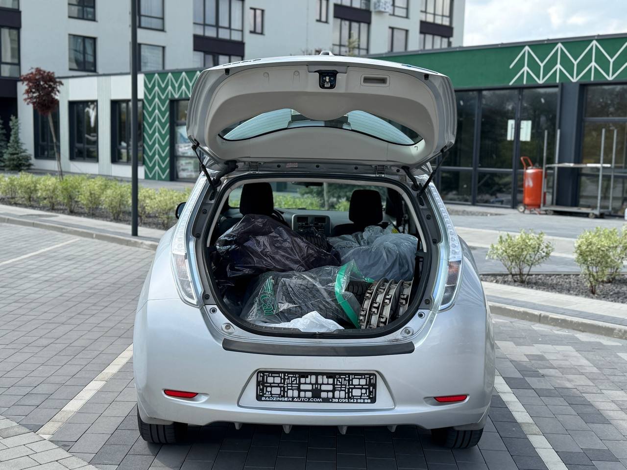 Фото - Nissan Leaf #11