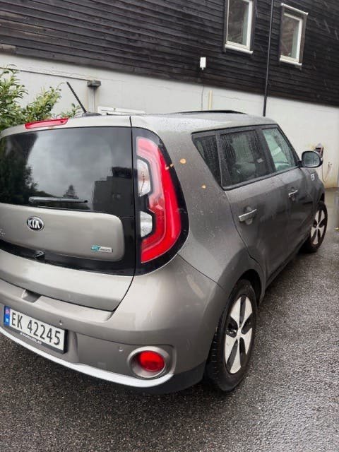 Фото - Kia Soul EV #6