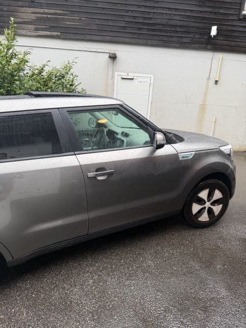Фото - Kia Soul EV #7