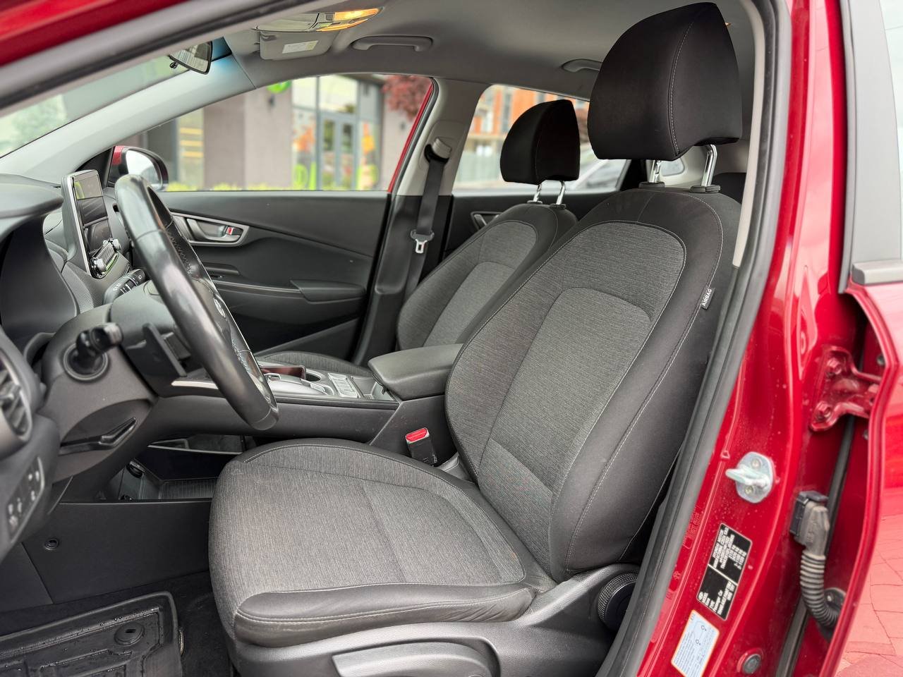 Фото - Hyundai Kona #8