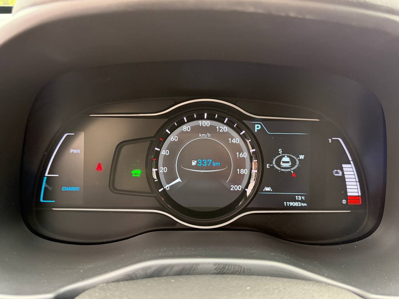 Фото - Hyundai Kona #6
