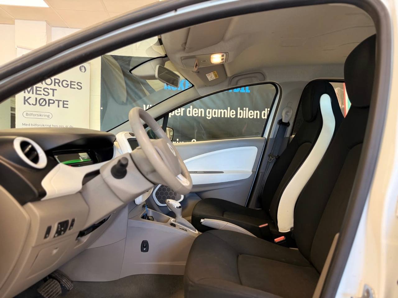 Фото - Renault ZOE #8