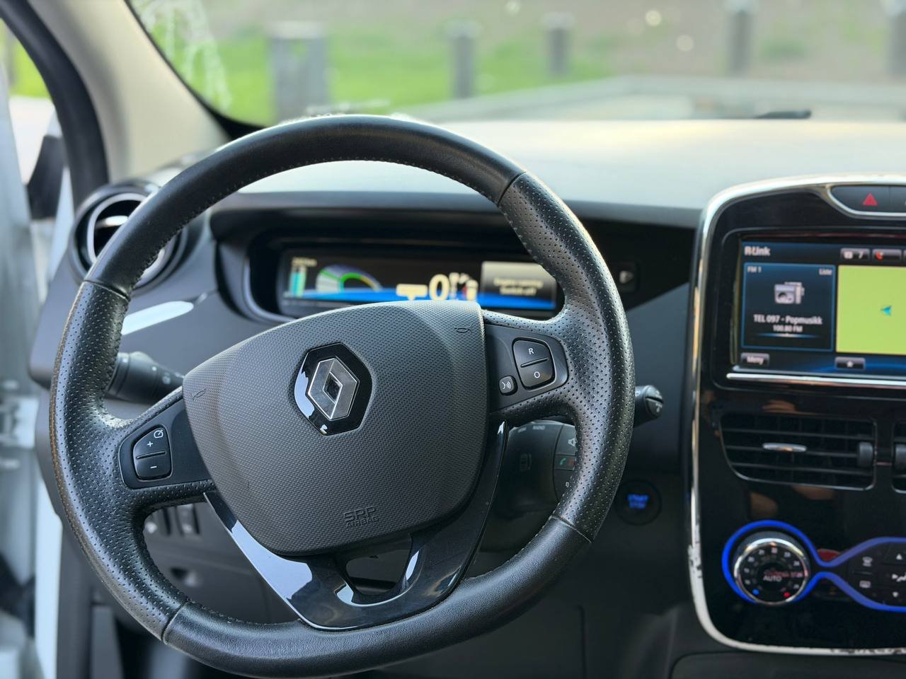 Фото - Renault ZOE #5