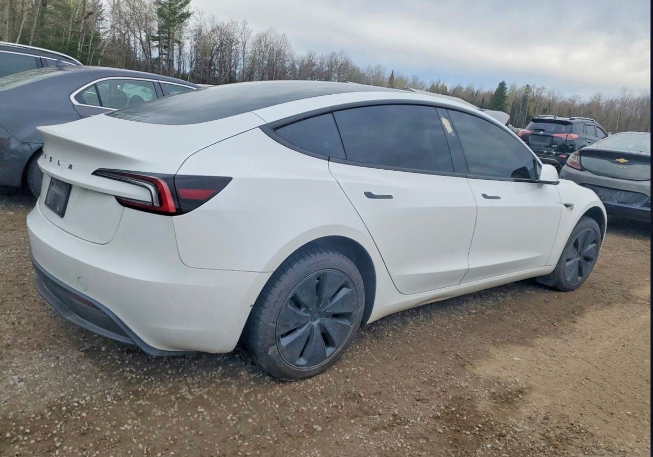 Фото - Tesla Model 3 #3