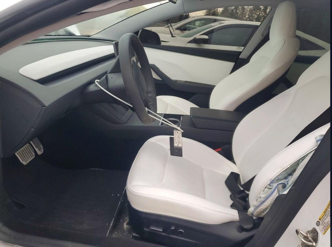 Фото - Tesla Model 3 #6