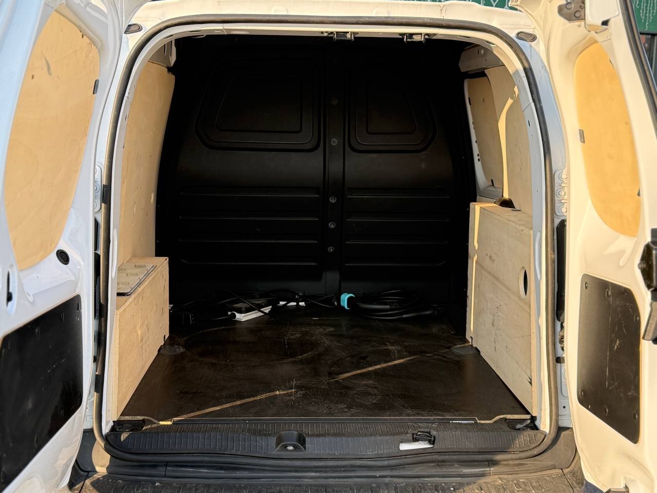 Фото - Nissan Townstar #10