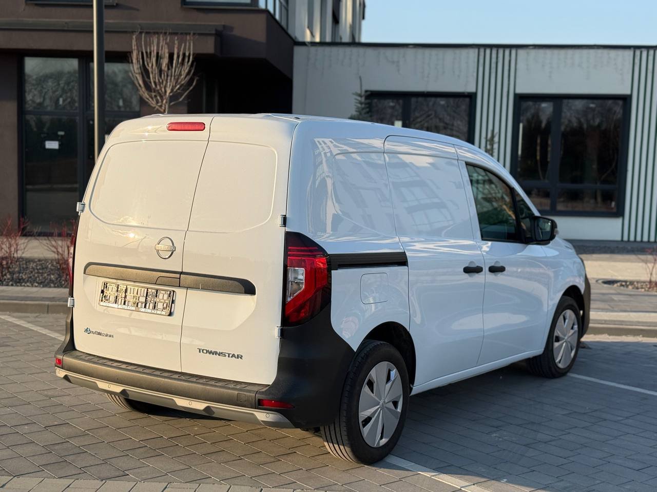 Фото - Nissan Townstar #4
