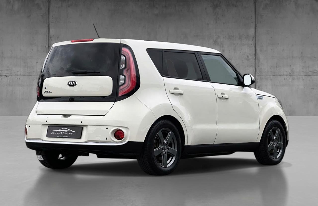 Фото - Kia Soul EV #4
