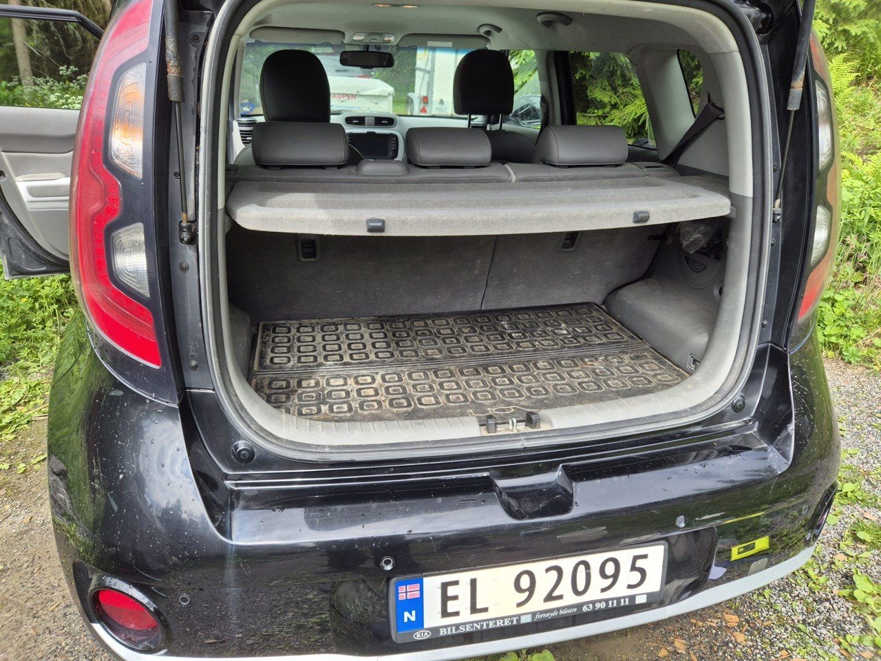 Фото - Kia Soul EV #18