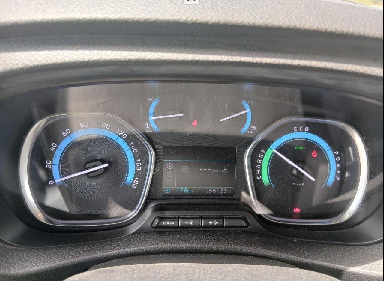 Фото - Opel Vivaro #3