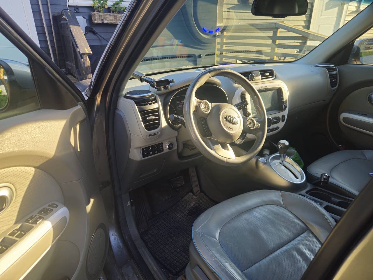 Фото - Kia Soul EV #4