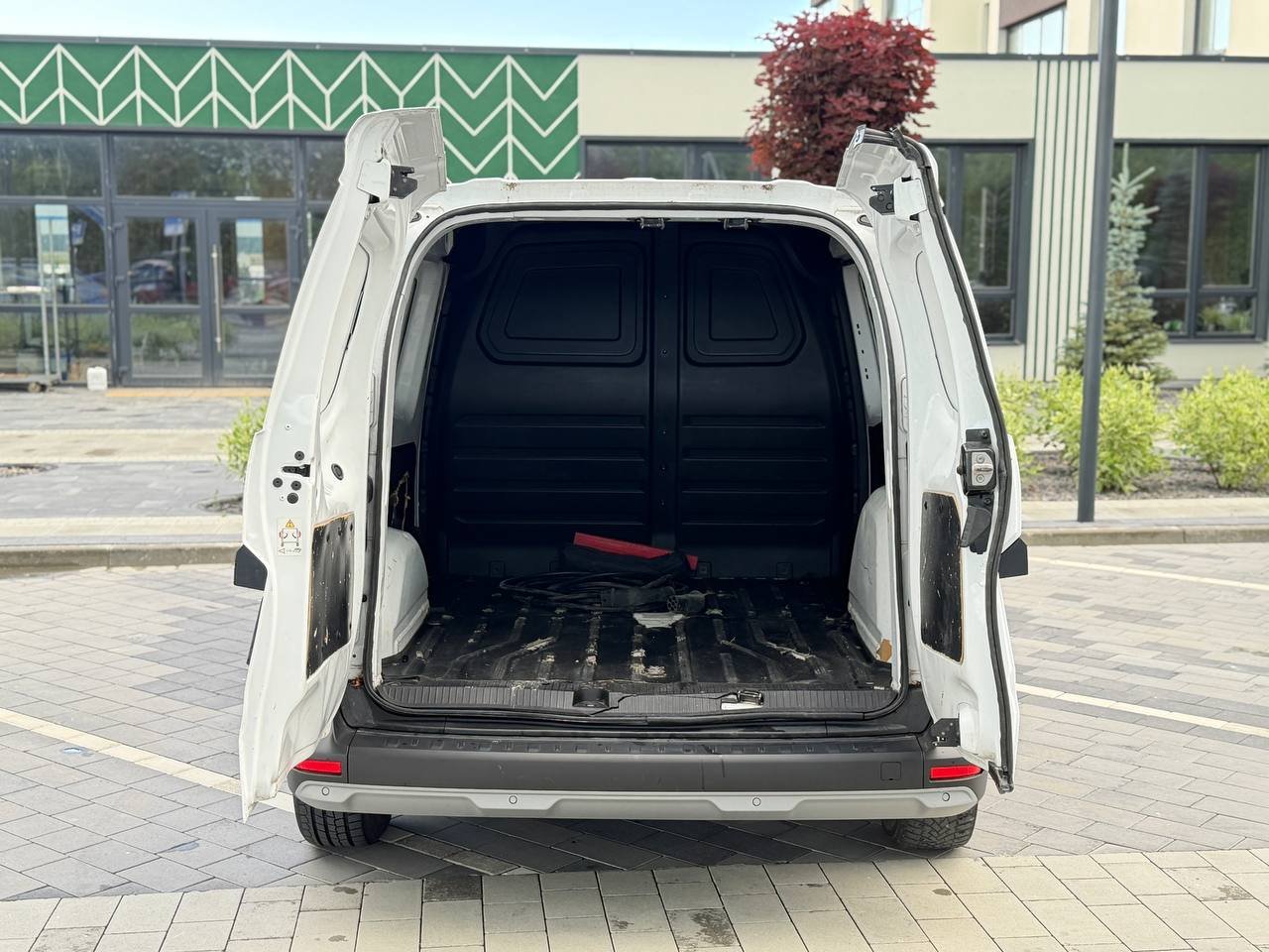 Фото - Nissan Townstar #7