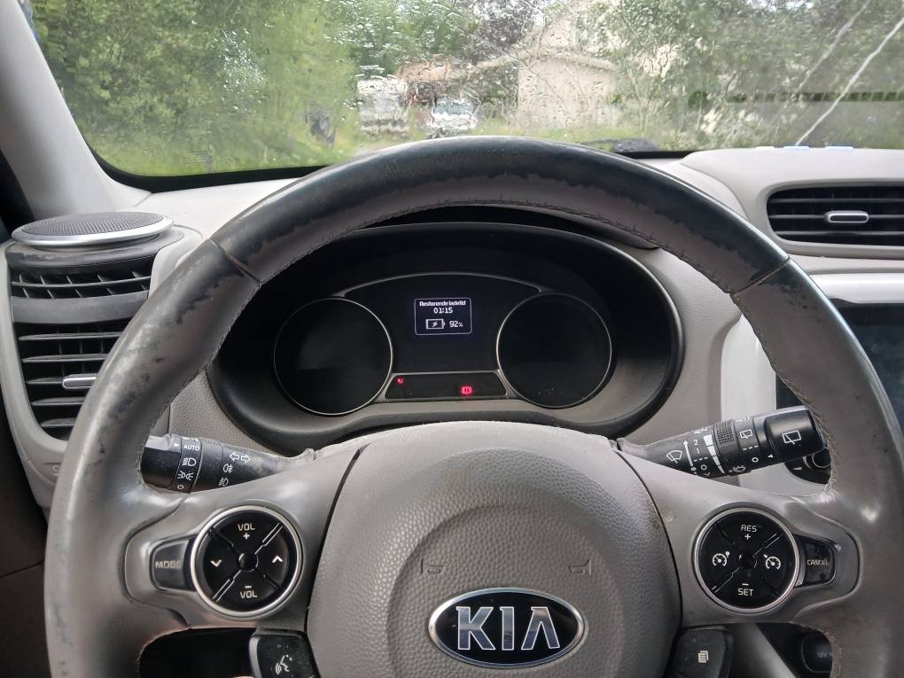 Фото - Kia Soul EV #3
