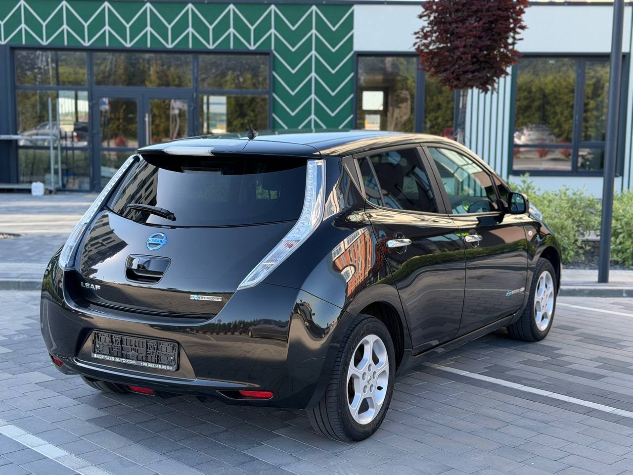 Фото - Nissan Leaf #5