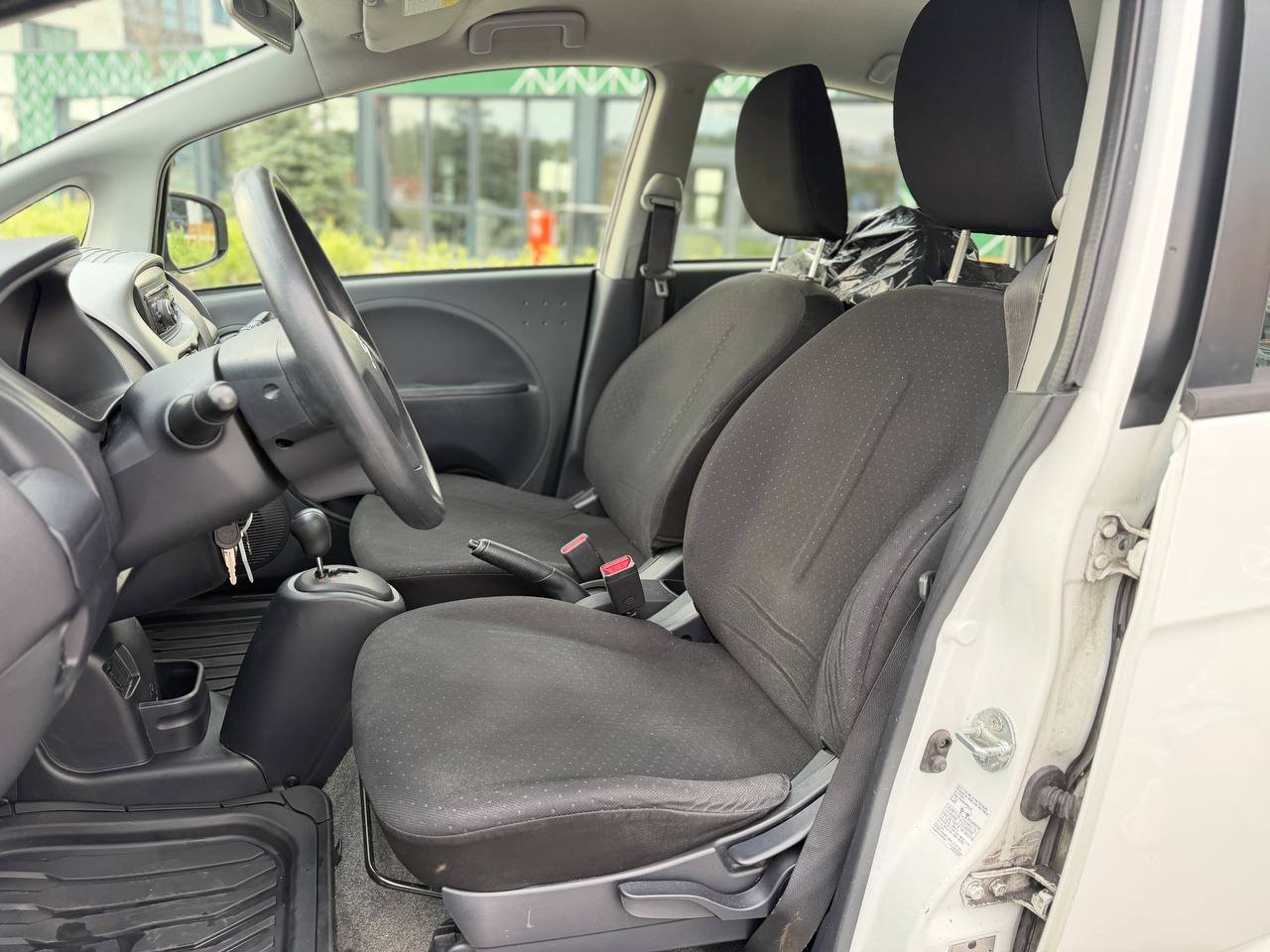 Фото - Citroen C-ZERO #8