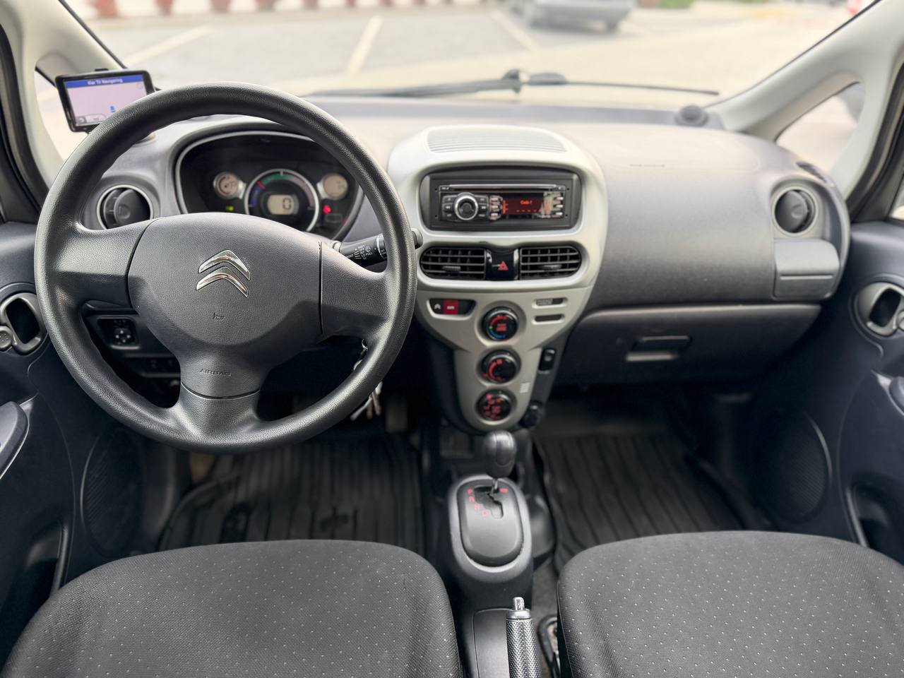 Фото - Citroen C-ZERO #9