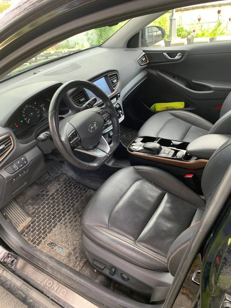 Фото - Hyundai IONIQ #6