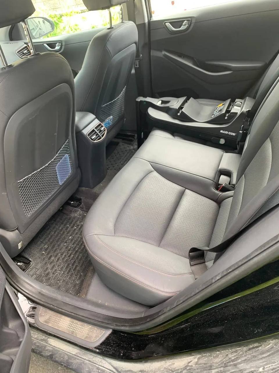 Фото - Hyundai IONIQ #8