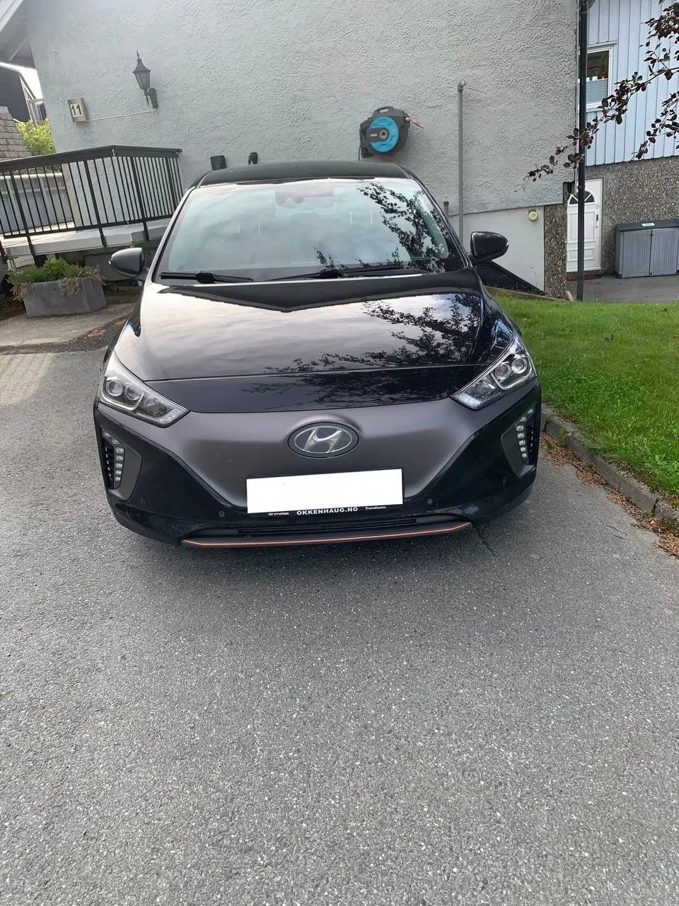 Фото - Hyundai IONIQ #3