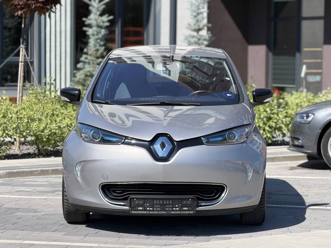 Фото - Renault ZOE #3