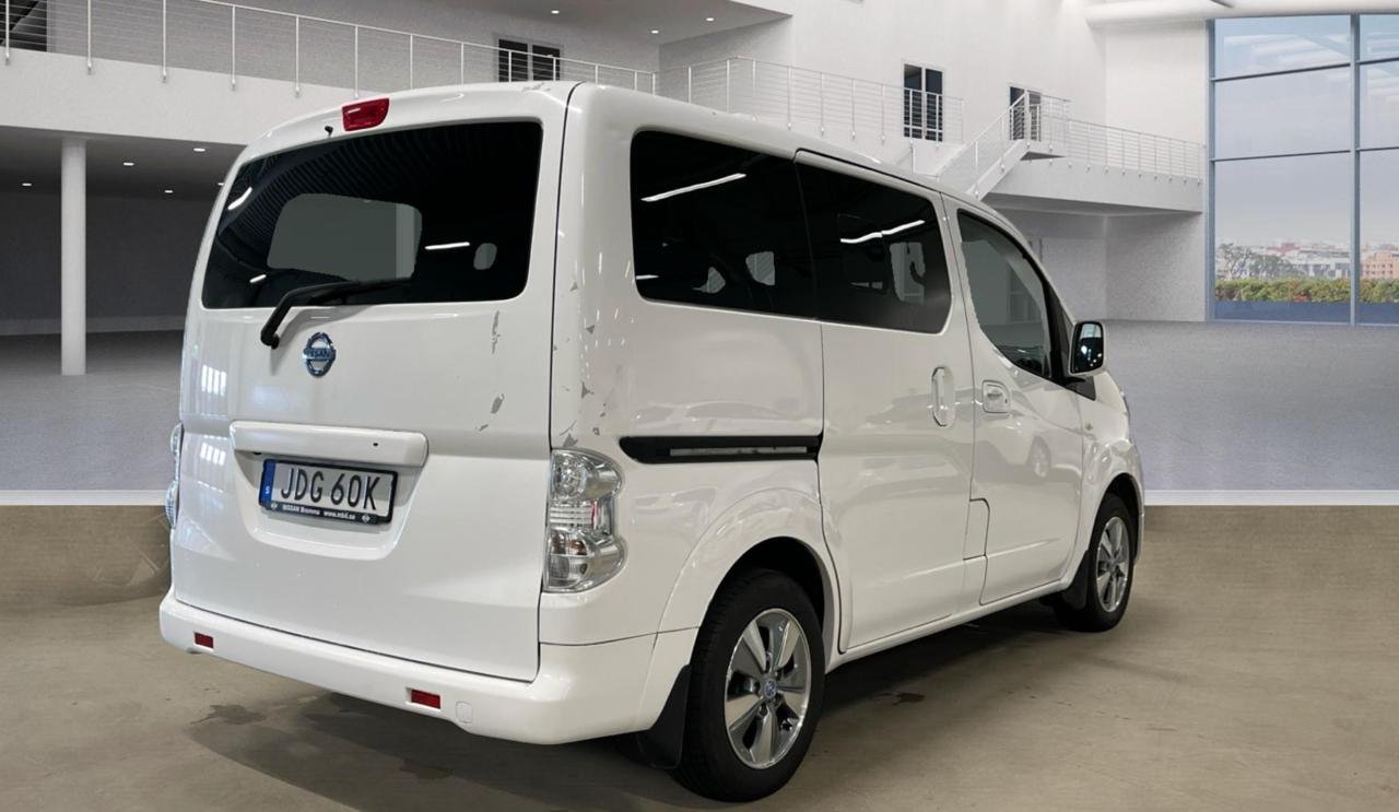 Фото - Nissan NV200 #3