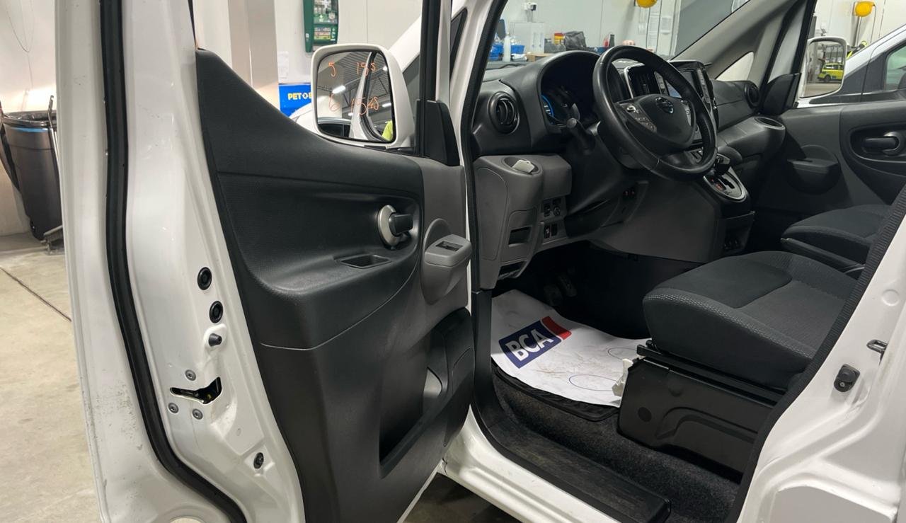Фото - Nissan NV200 #7