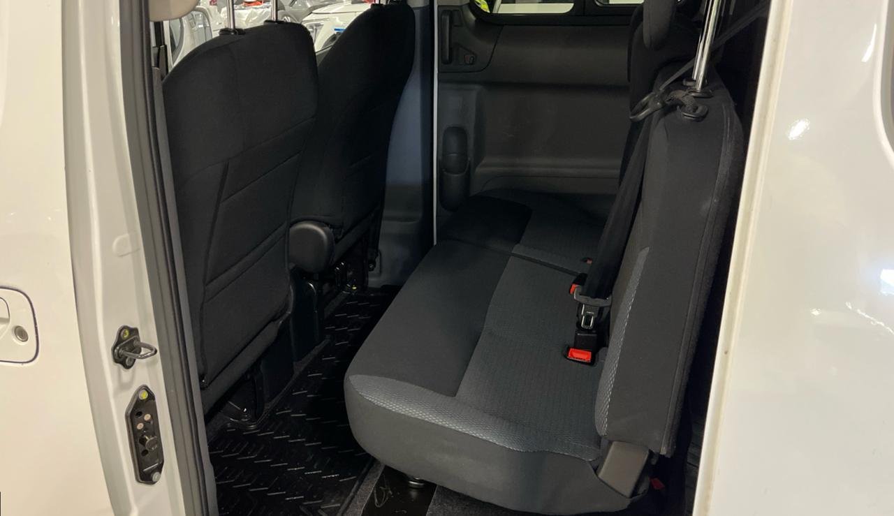 Фото - Nissan NV200 #8
