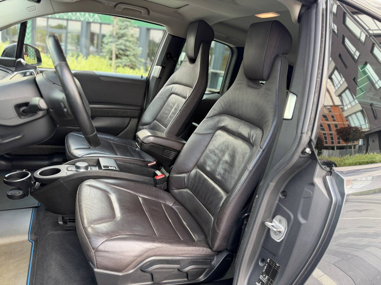 Фото - BMW I3 #8