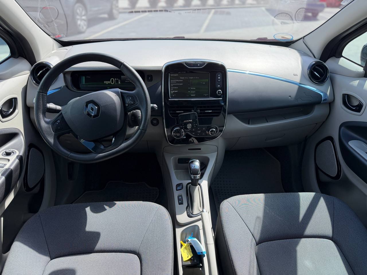 Фото - Renault ZOE #7