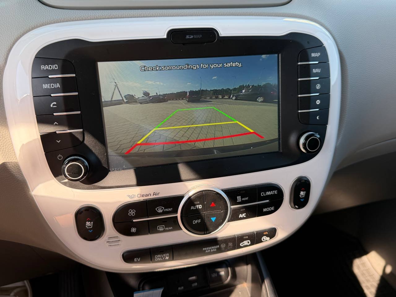 Фото - Kia Soul EV #7