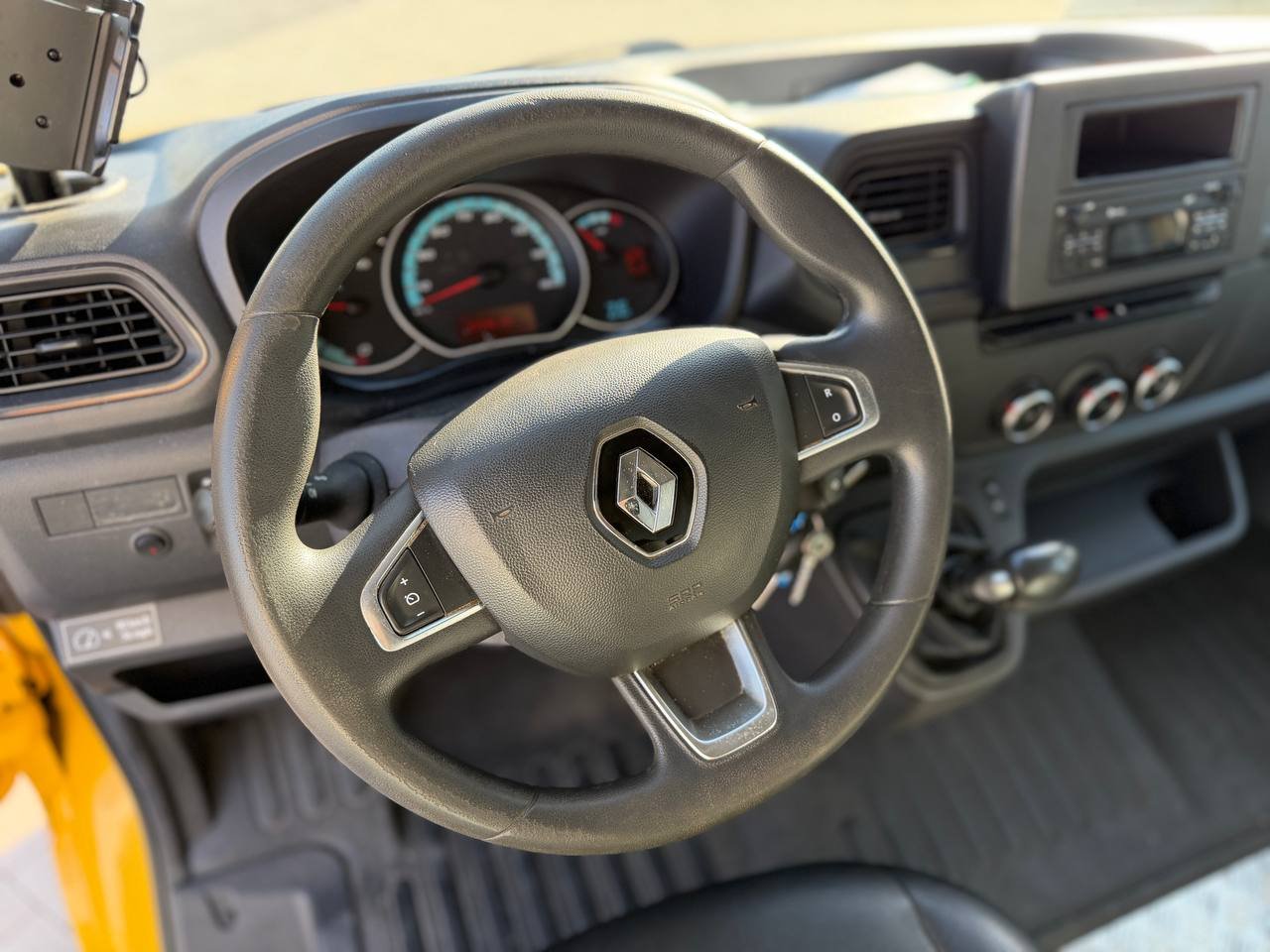 Фото - Renault Master #9