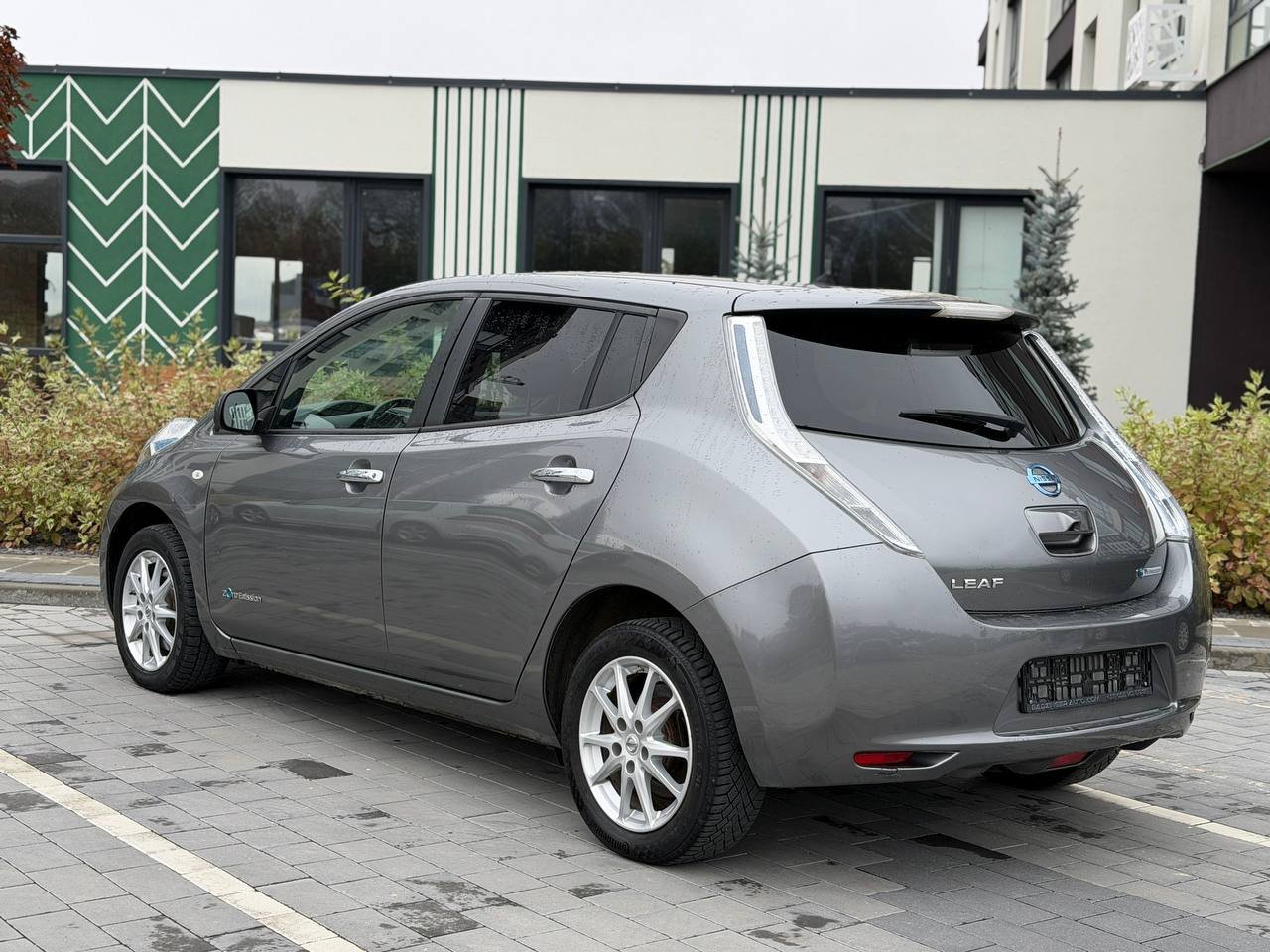 Фото - Nissan Leaf #6